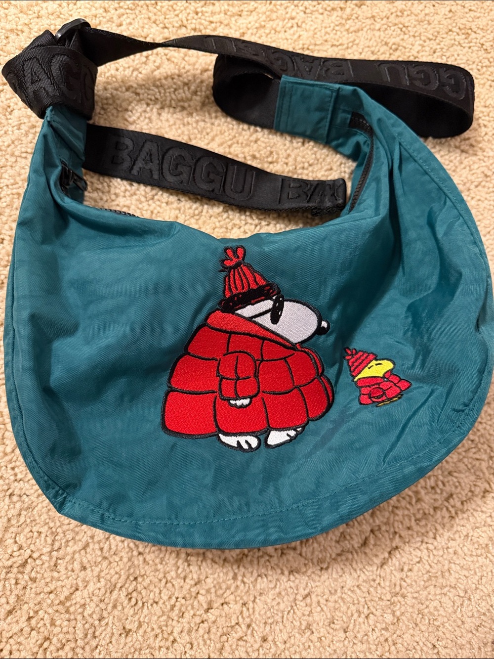 Baggu Teal Crossbody Bag X Snoopy Patch - Picture 2 of 3